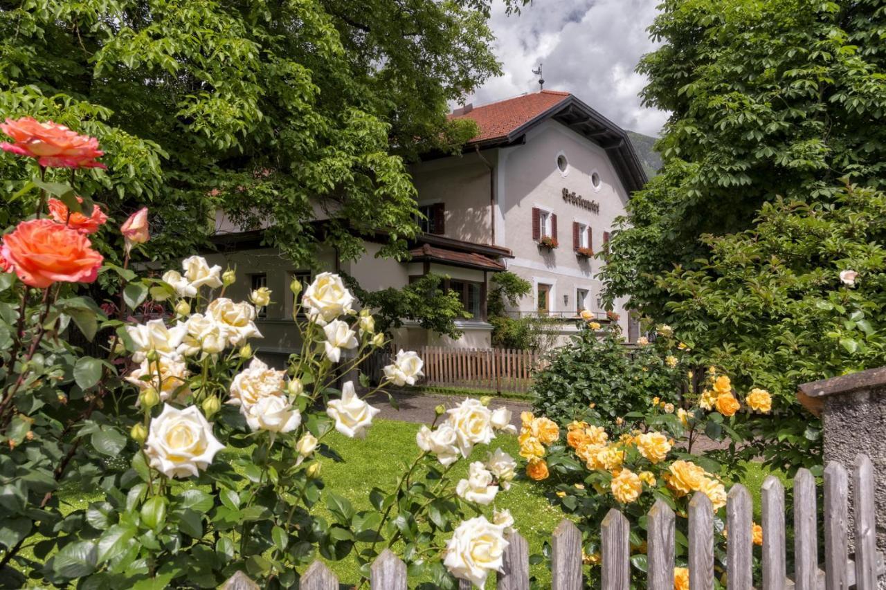 Hotel Brueckenwirt Novacella Kültér fotó