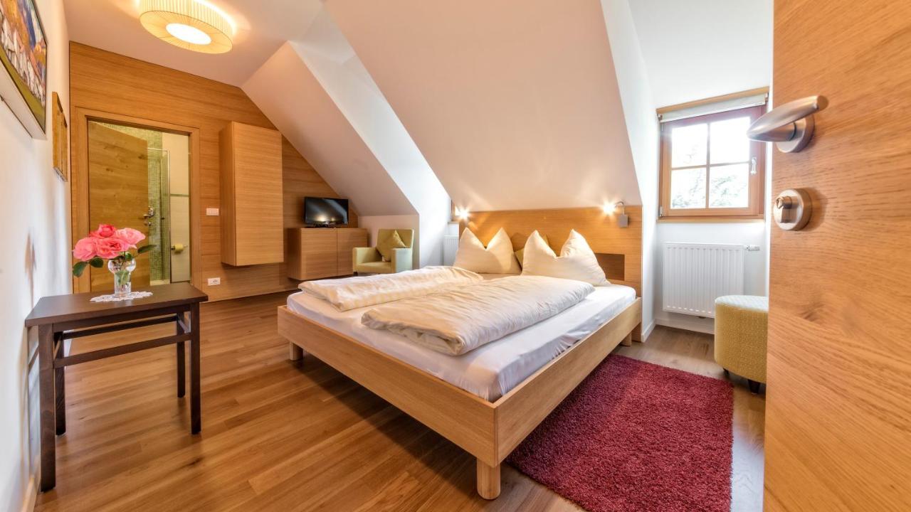 Hotel Brueckenwirt Novacella Kültér fotó
